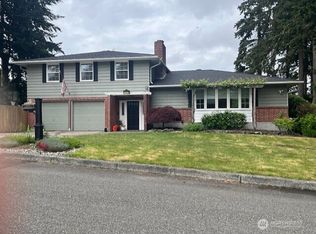 1003 Corona Dr, Fircrest, WA 98466