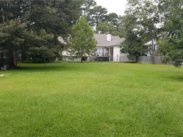 102 5th St, Madisonville, LA 70447