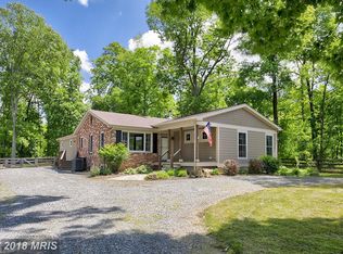 203 S Saint Paul St, Hamilton, VA 20158