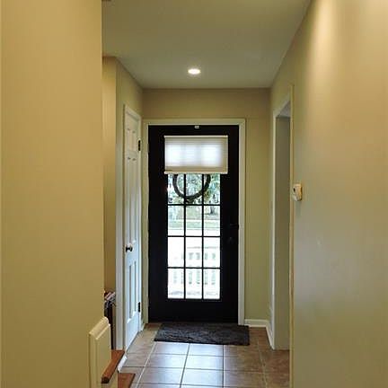3rd image of 18580 E Shoreland Ave