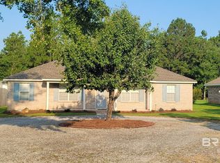 9427 Hammock Rd, Elberta, AL 36530