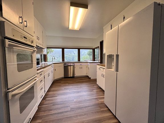 3rd image of 85 George Ln