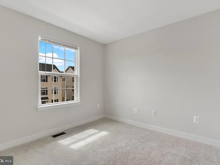 1505 Wilmer Park Ln — Photo 18