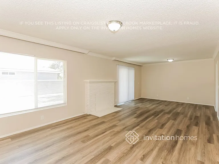 615 N Sycamore Ave — Photo 3