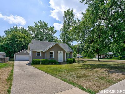 792 W 26th St, Holland, MI, 49423