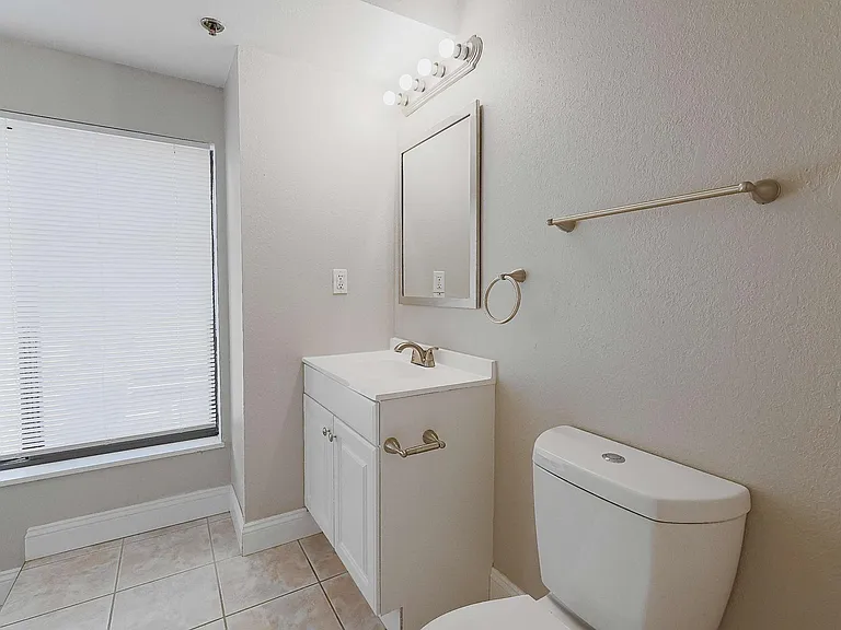 331 Fulton St — Photo 16