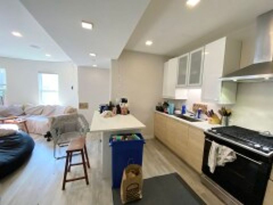 1st image of 113 Hillside St #1A