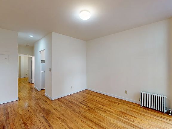 5th image of 303 E 76th St APT 3