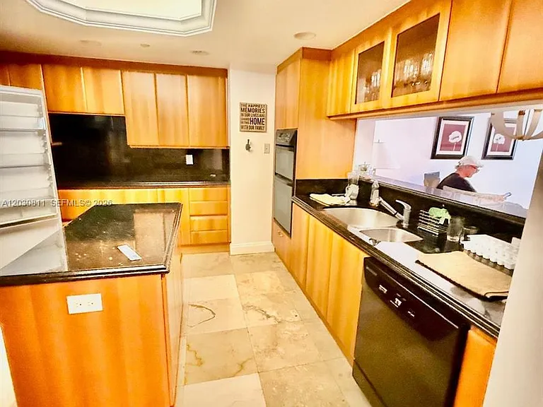 9559 Collins Ave #S2-G — Photo 6