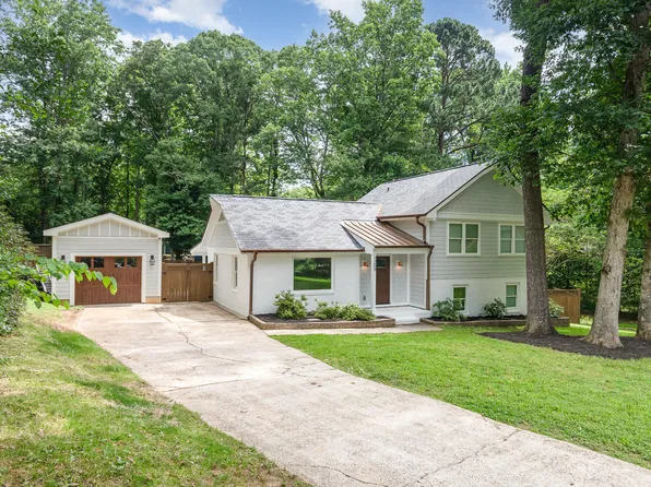 1209 Lanark Ct, Cary, NC 27511