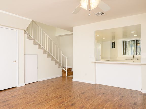 5th image of 2250 N Niagara St APT 107