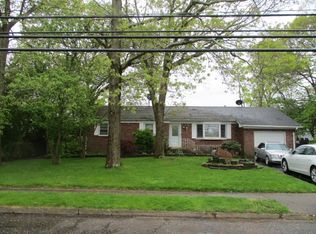 4 Janet St, Port Jefferson Station, NY 11776