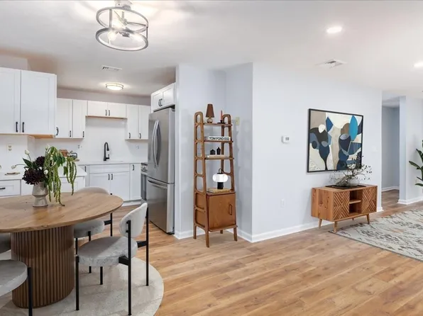 963 Hancock St APT 1A, Quincy, MA 02170