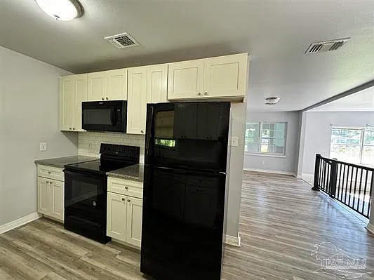 6130 Syrcle Ave — Photo 14