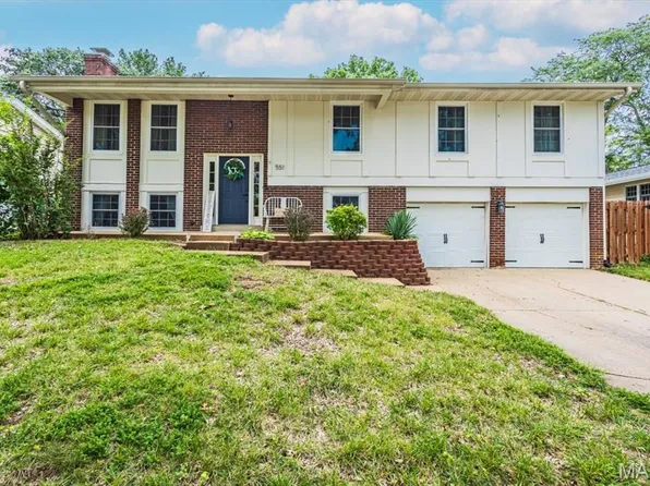 551 Braebridge Rd, Manchester, MO 63021