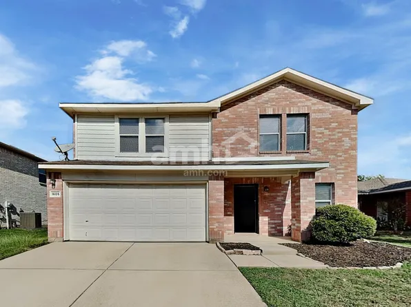 1605 Purpletop Dr, Arlington, TX 76002