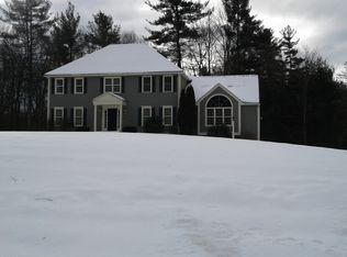 32 Southwoods Dr, Uxbridge, MA 01569