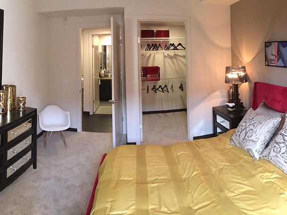 3rd image of 1233 N La Brea Ave APT 410