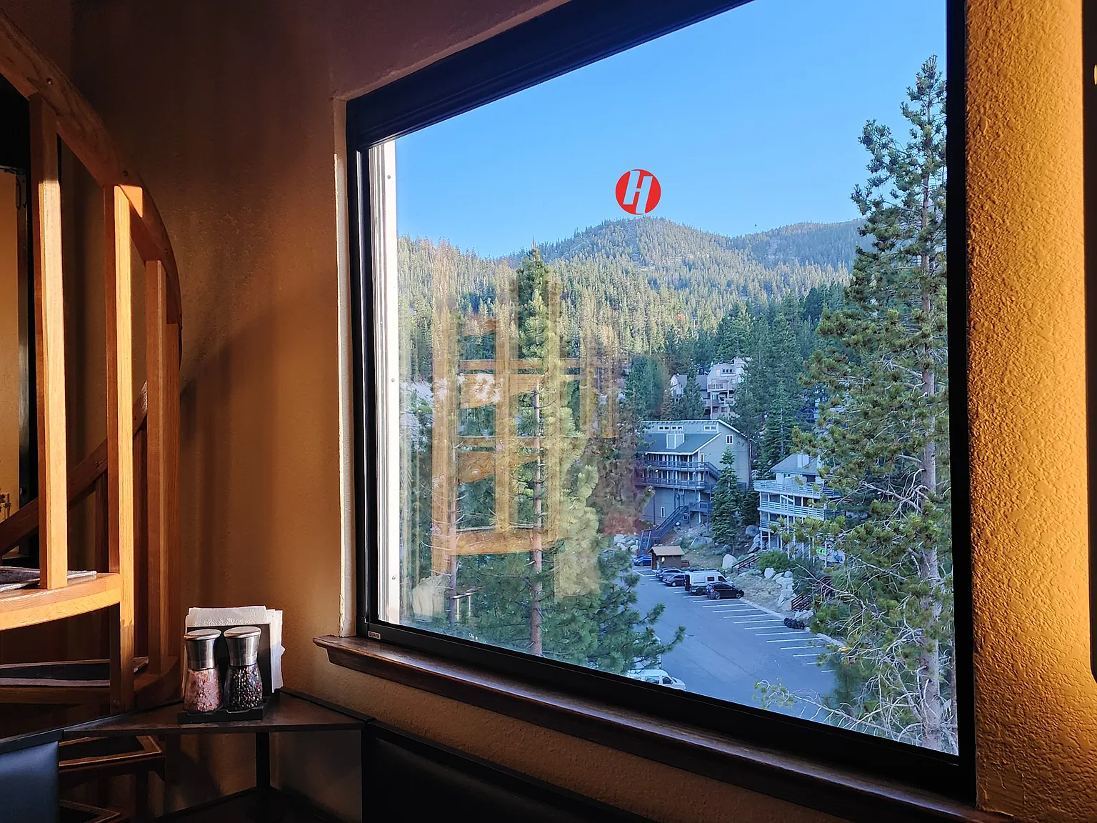 3 bed, 1026 sqft, $3,250 — Photo 3