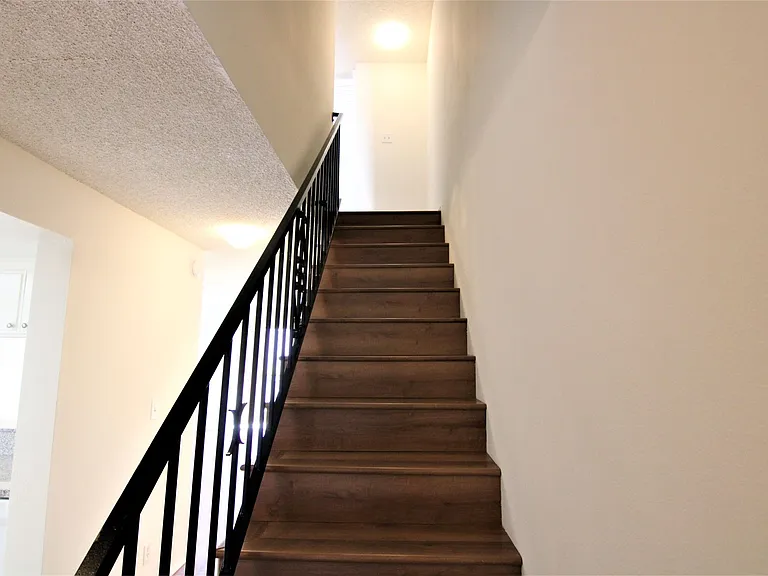 13552 Burbank Blvd #3 — Photo 13