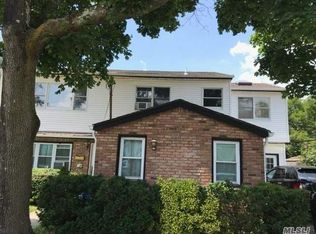 5 Norwood Rd, Port Washington, NY 11050