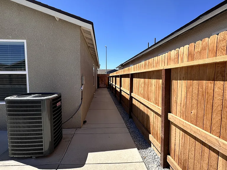 651 Skyler Ln — Photo 21