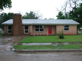 101 W Chico Dr, Garland, TX 75041