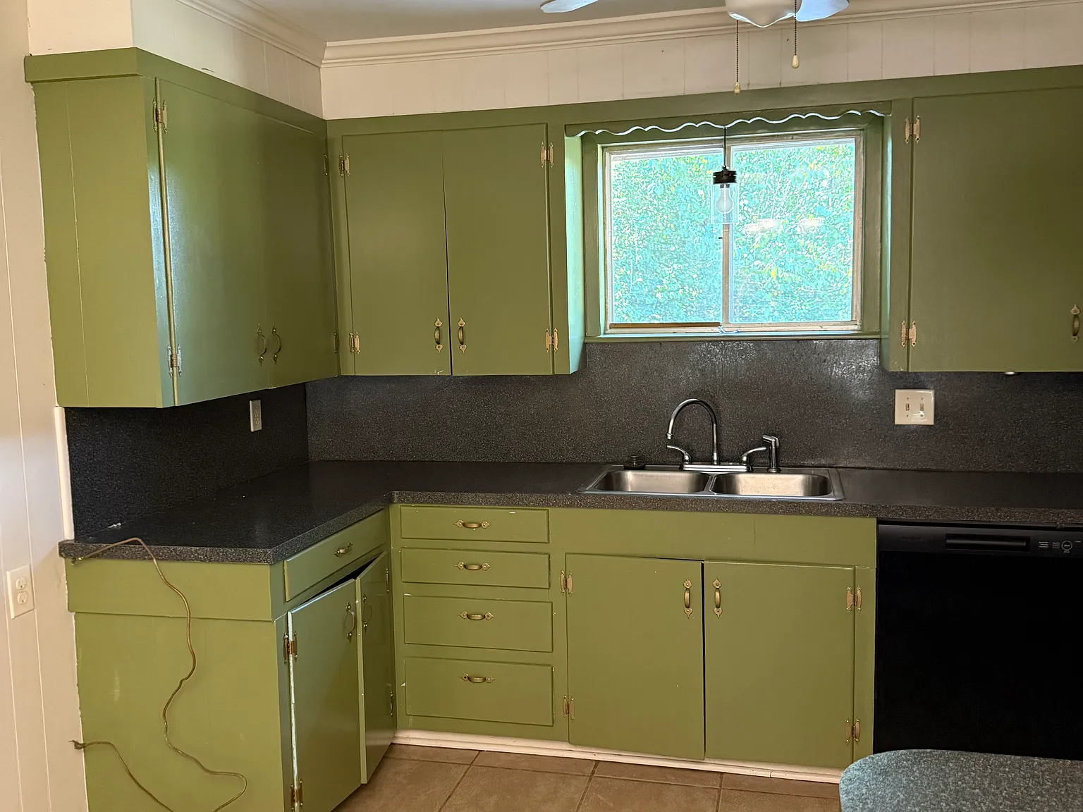 3 bed, 1797 sqft, $1,600 — Photo 4
