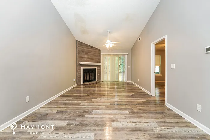 2 bed, 2.0 bath, 1097 sqft, $1,545 — Photo 3