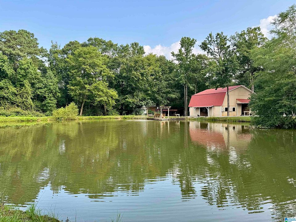 1st image of 121 Shaw Ln