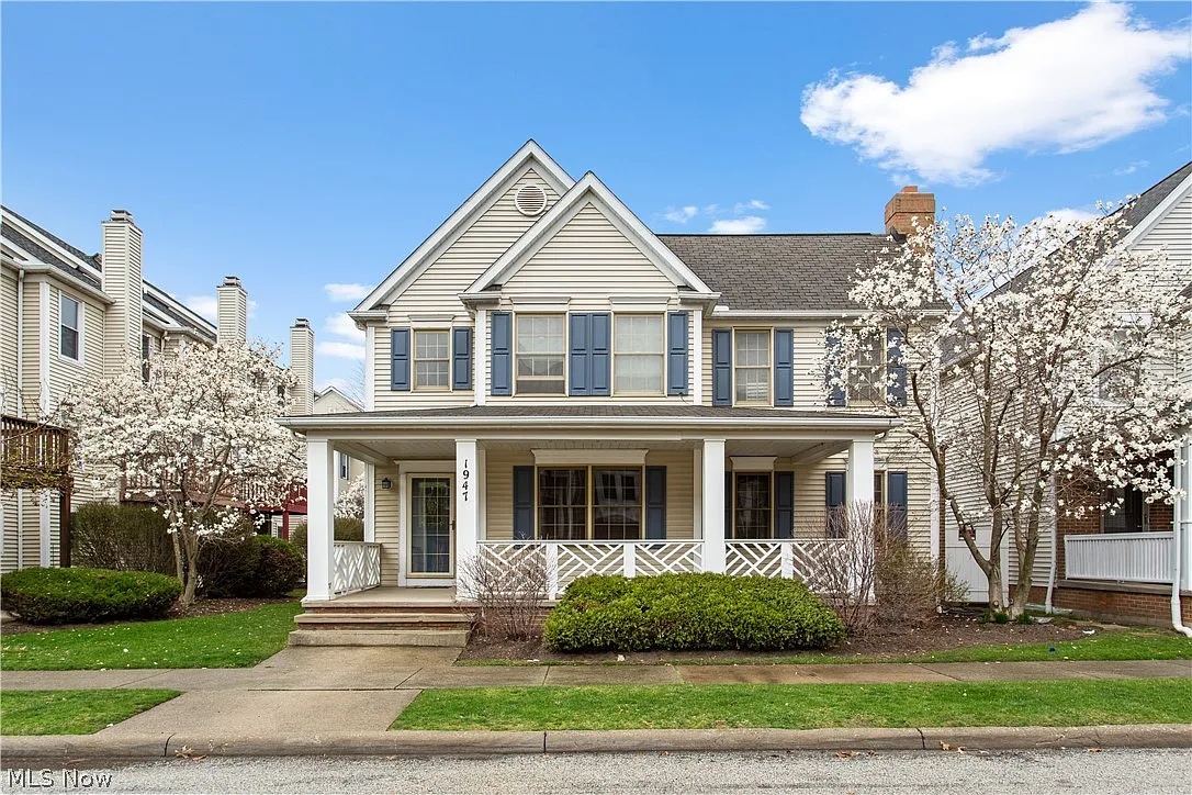 3 bed, 3.5 bath, 3156 sqft, $3,375 — Photo 1