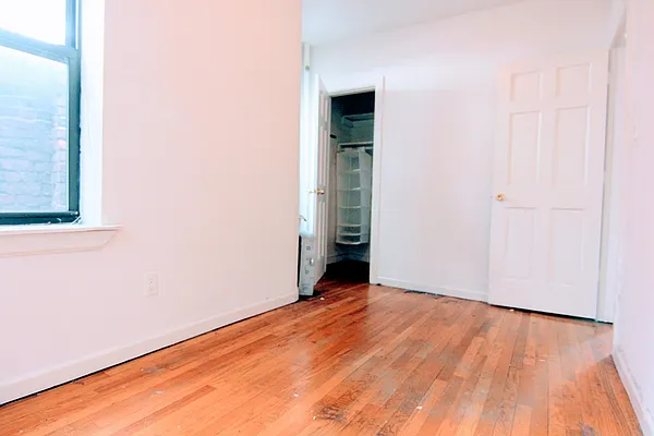 Rented by Voro New York | media 19