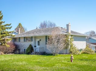 402 Parkview Dr, Kingston, ON K7M 4B3