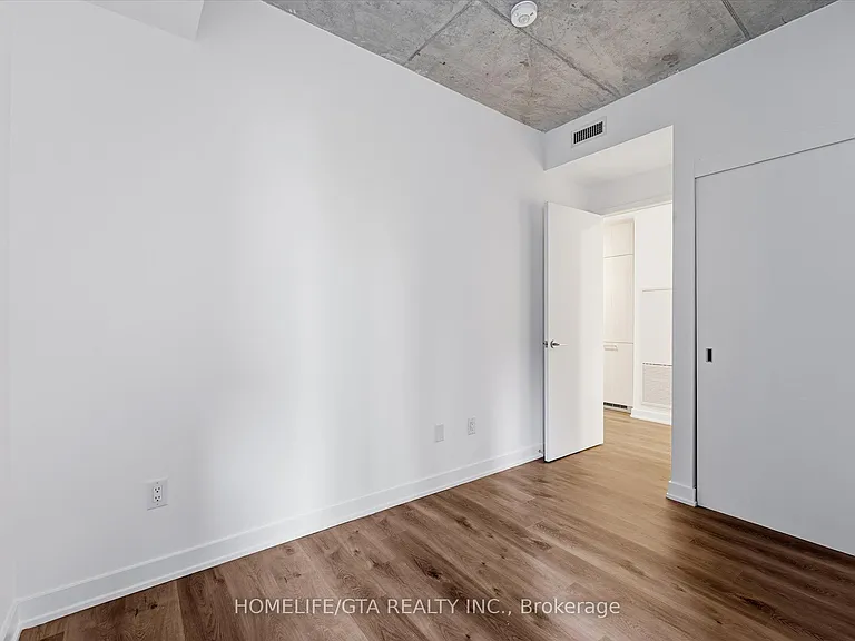 65 Mutual St #309 — Photo 24