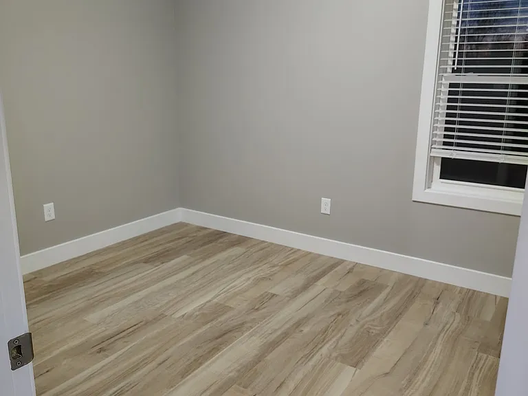 843 SE Hackberry Dr — Photo 13