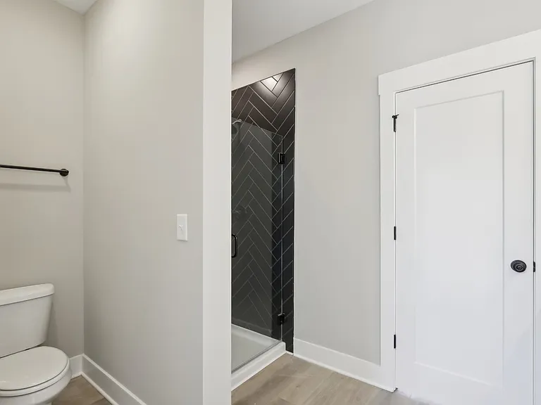 377 Archwood Dr — Photo 33
