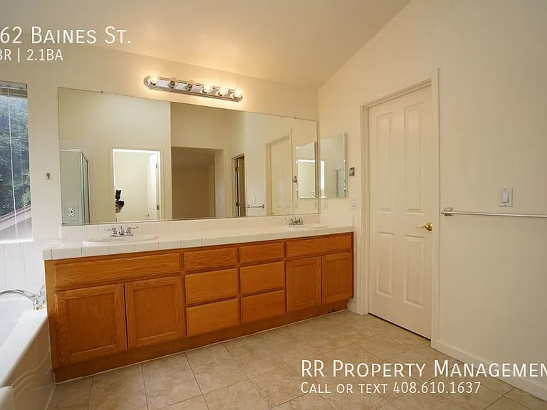 962 Baines St — Photo 22