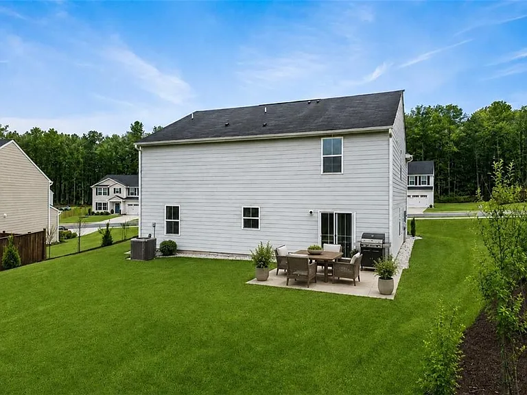 9060 Celtic Dr — Photo 10