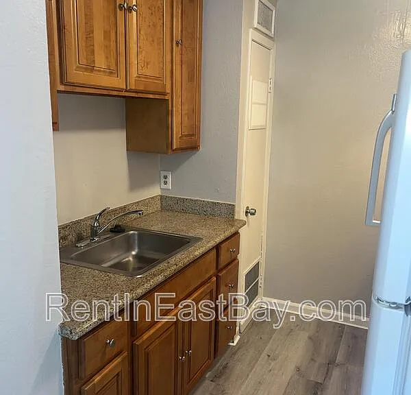 6701 Laird Ave #5 — Photo 4