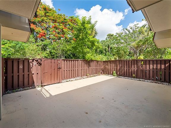 3rd image of 2998 SW Sunset Trace Cir