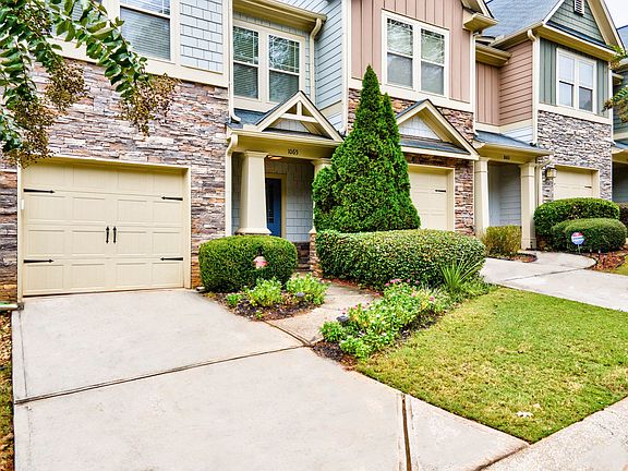 2nd image of 1065 N Village Dr
