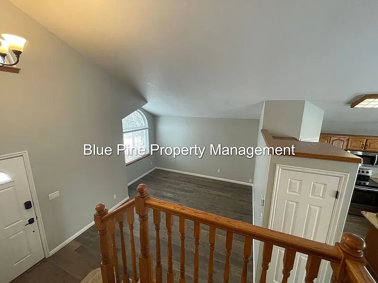 1455 Fox Ct — Photo 4