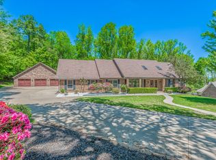 208 Craigwood Cir, Russellville, AR 72801