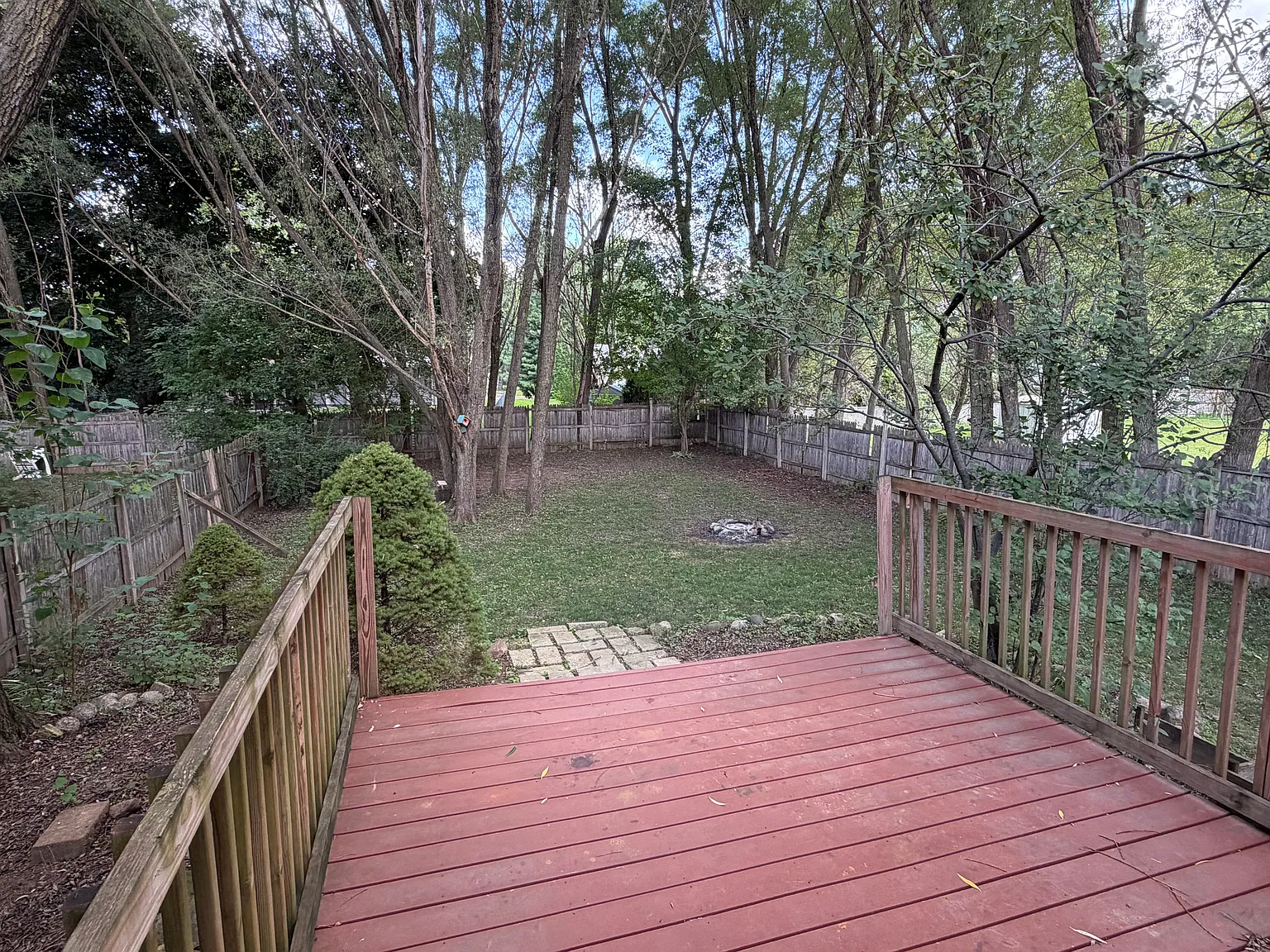 3 bed, 1337 sqft, $2,300 — Photo 3
