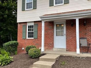 322 Bellford Ct, Cranberry Township, PA