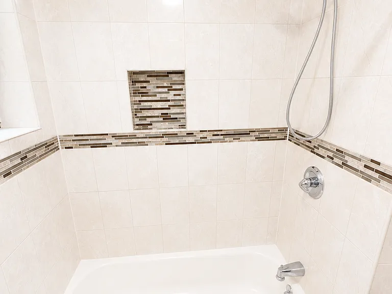 115 Grafton Ave #3 — Photo 14