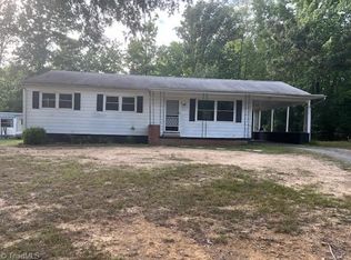 719 Friendly Rd, Eden, NC 27288