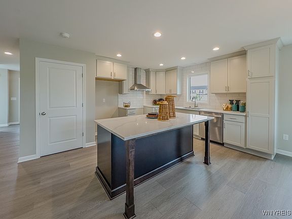 3rd image of 47 Greenspring Ct
