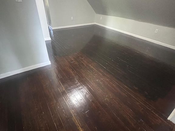 3rd image of 169 Gilbert Ave #3