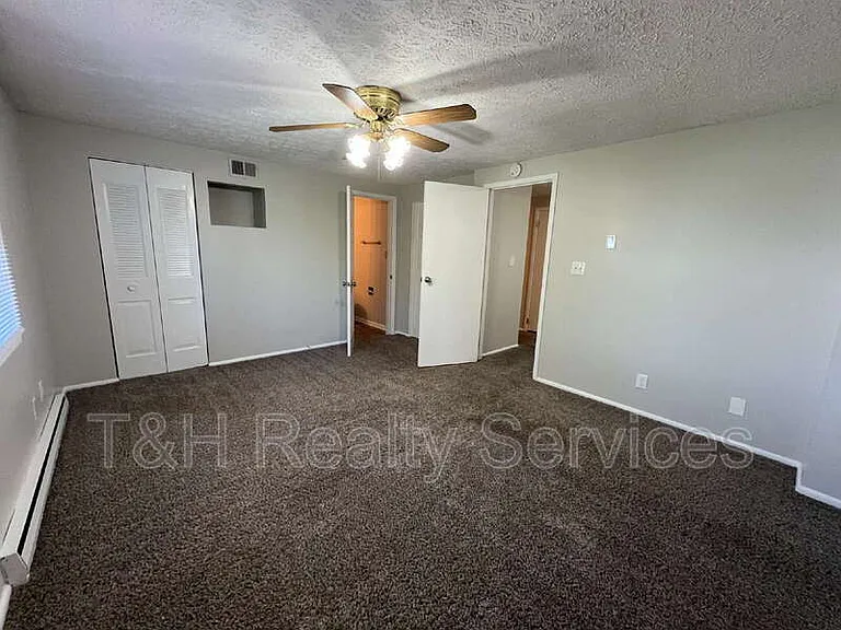 724 Southfield Ct — Photo 8